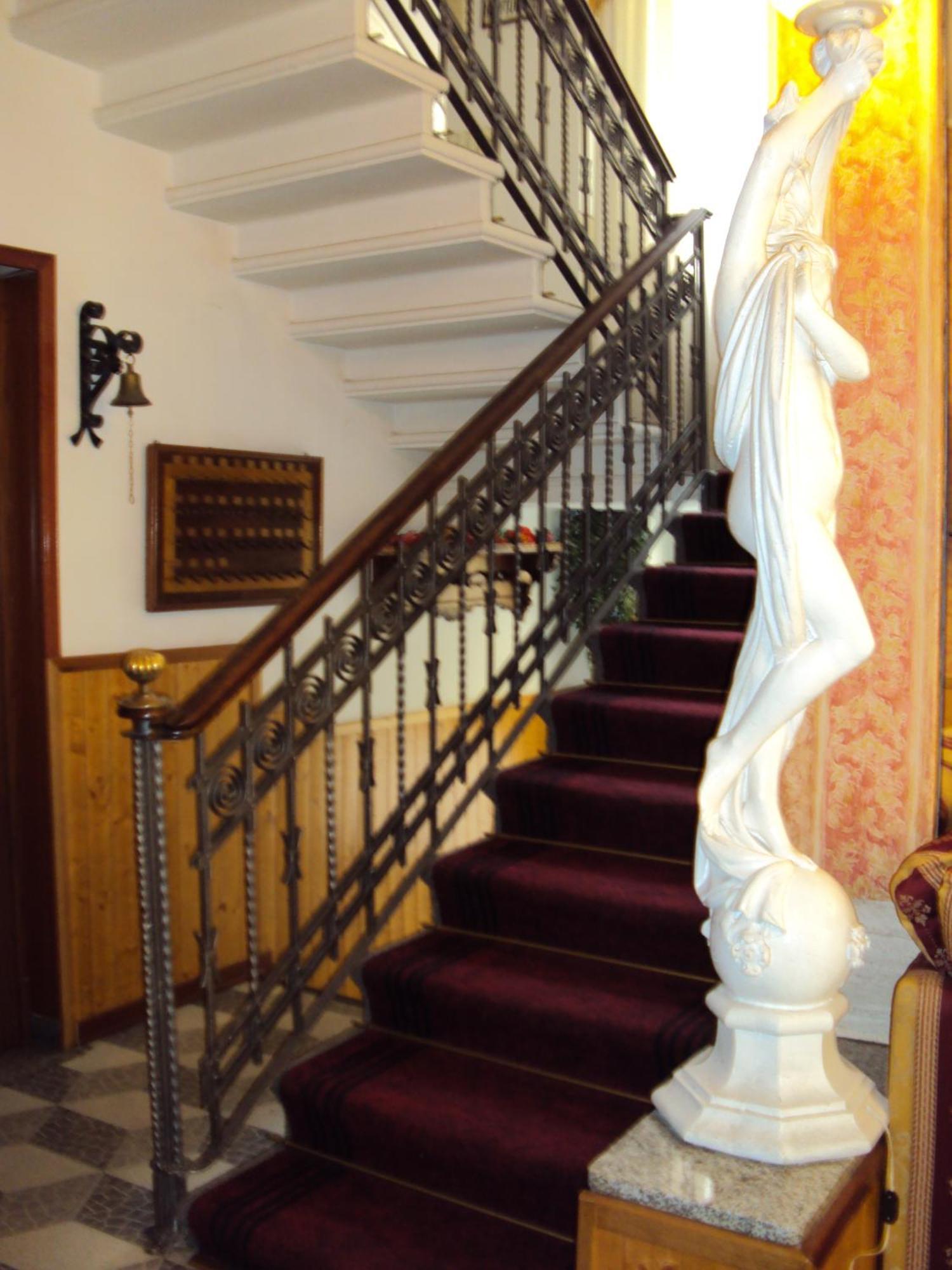 Hotel La Salsesina Salsomaggiore Terme Exterior photo