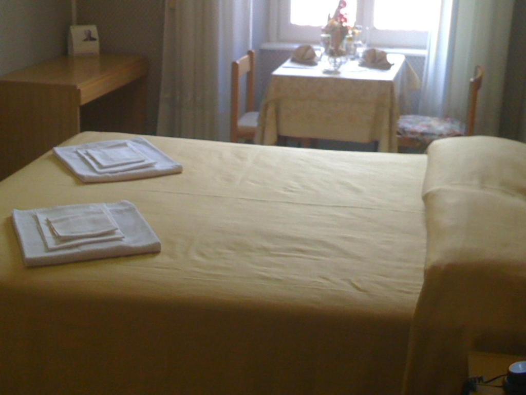 Hotel La Salsesina Salsomaggiore Terme Room photo